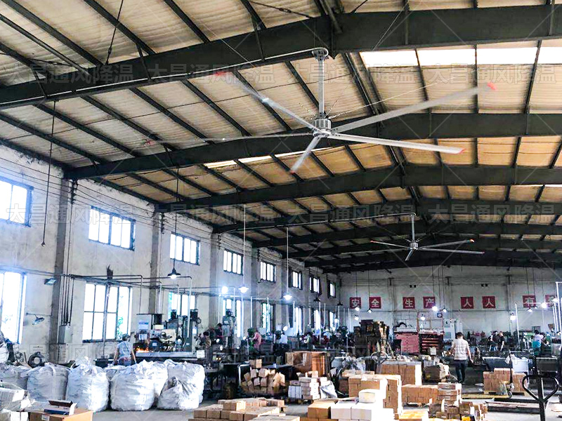  工業大風扇：從牧場到高大空間的清涼使者