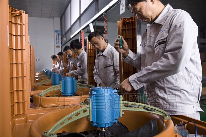 環(huán)?？照{(diào)生產(chǎn)線